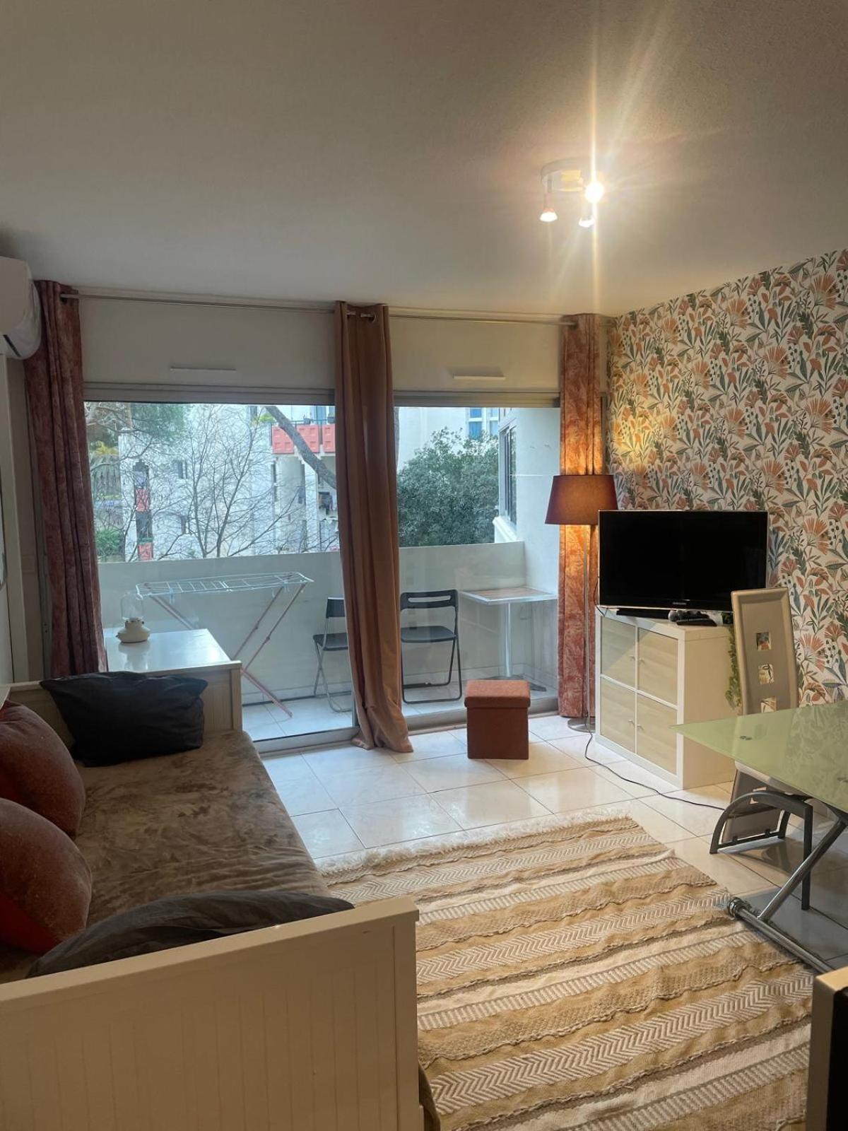 Le Val Fleuri Apartment แซ็ต ภายนอก รูปภาพ