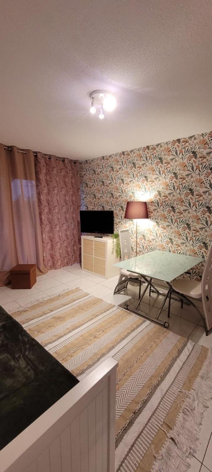 Le Val Fleuri Apartment แซ็ต ภายนอก รูปภาพ