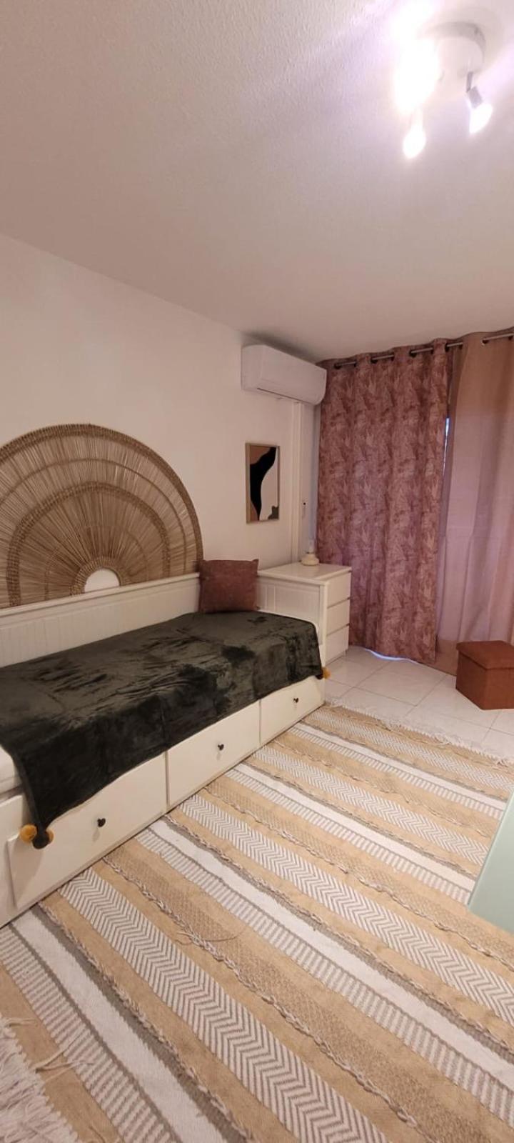 Le Val Fleuri Apartment แซ็ต ภายนอก รูปภาพ