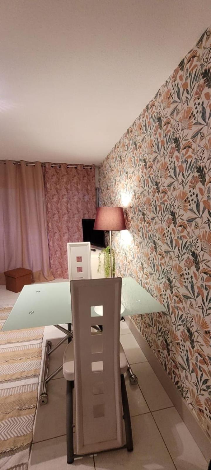 Le Val Fleuri Apartment แซ็ต ภายนอก รูปภาพ